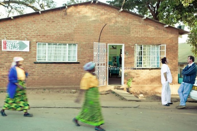 Idee per un reportage fotografico a Lilongwe: all'interno del Bwaila Hospital con CESTAS
