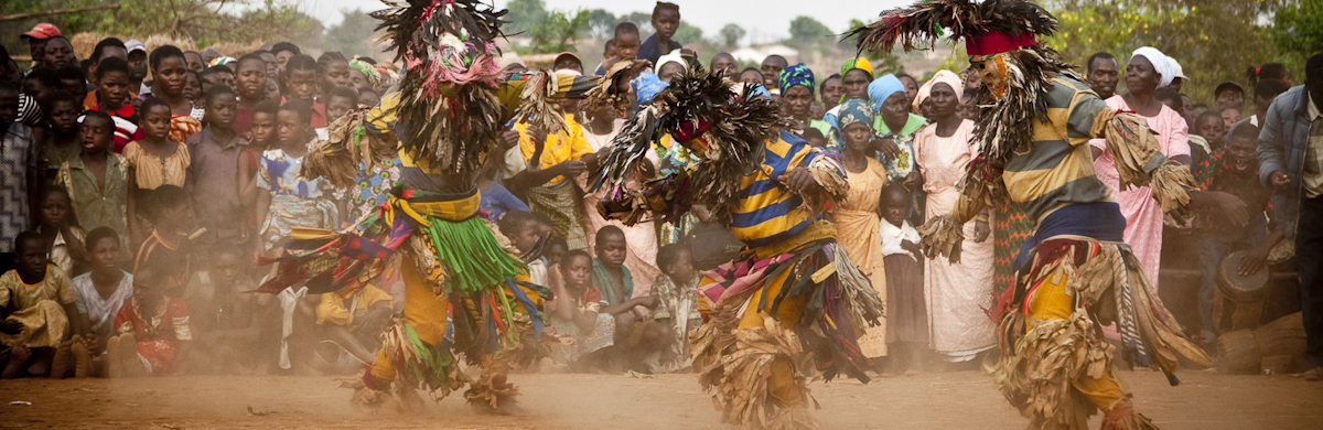 Viaggi-Africa-Malawi-tradizioni-etnie-Chewa-Gule-wamkulu-danze