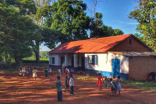 vedere nascere una scuola in Malawi