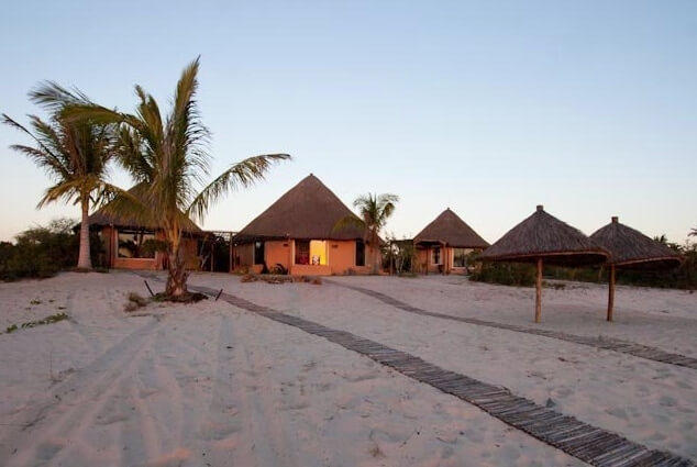 Mozambico LAGOA POELELA LODGE safari africa viaggi turismo