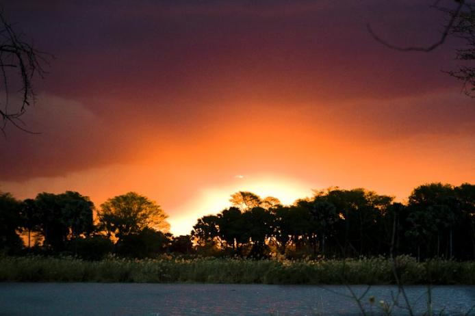 Tramonto africano Liwonde national park Malawi