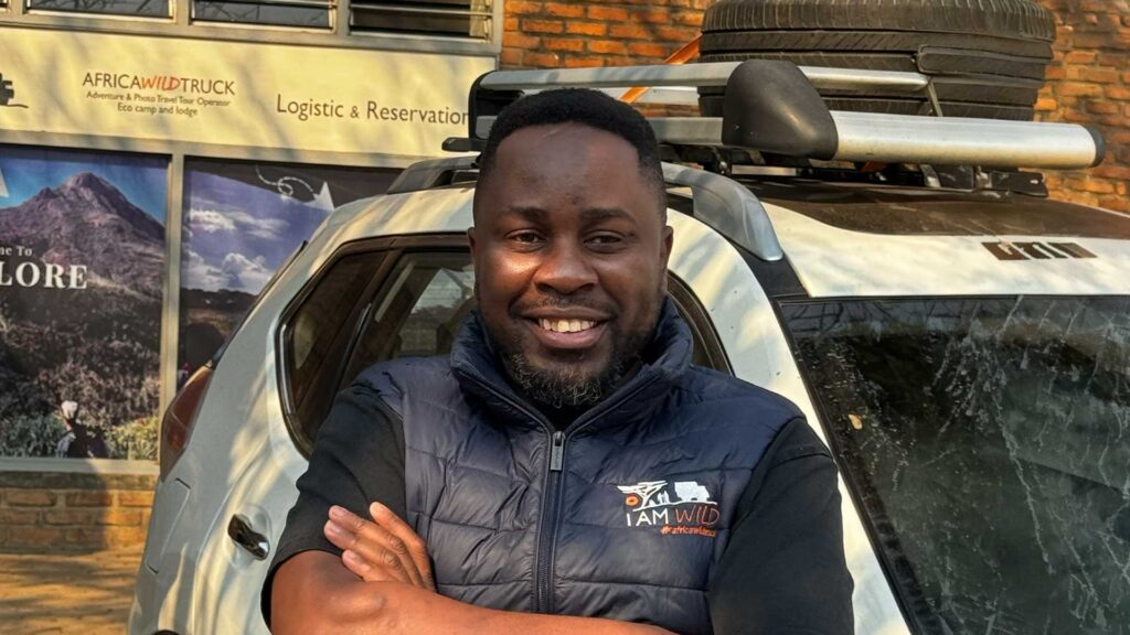 Ritratto di Joseph Jordan Midian, autista professionista del team di Africa Wild Truck